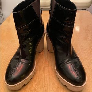 10 Crosby Derek Lamb Booties